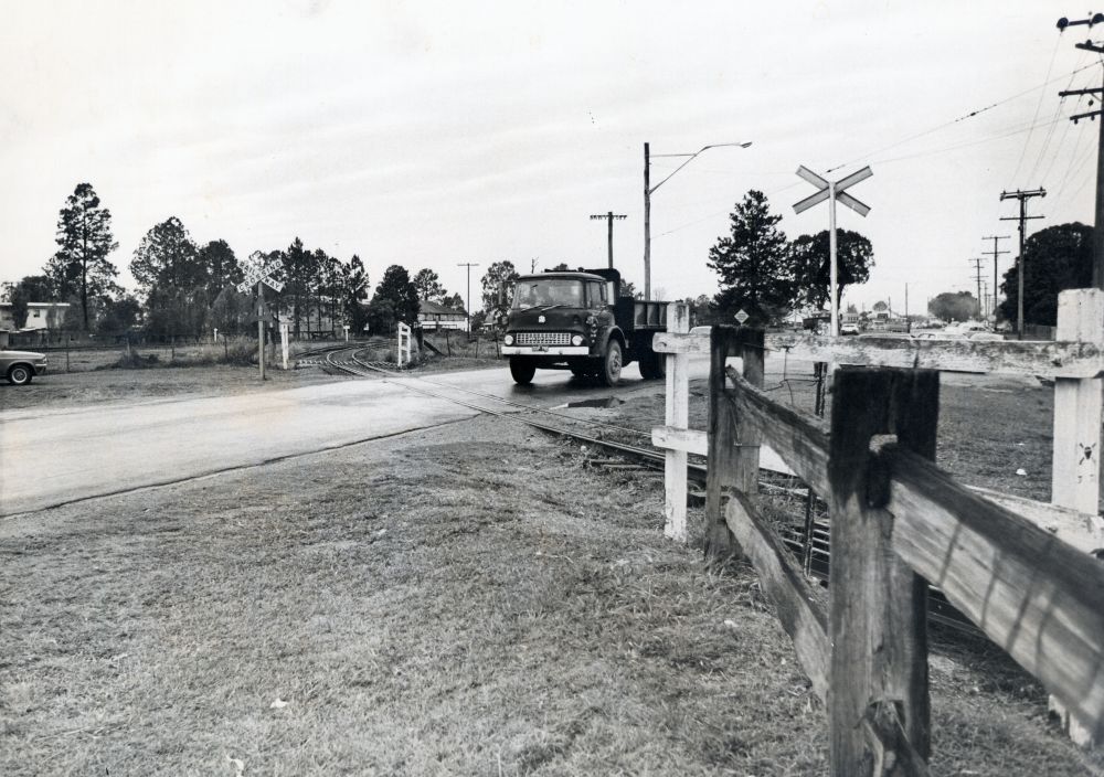 Railway crossing on Beerburrum Road Caboolture (Wamuran Line)