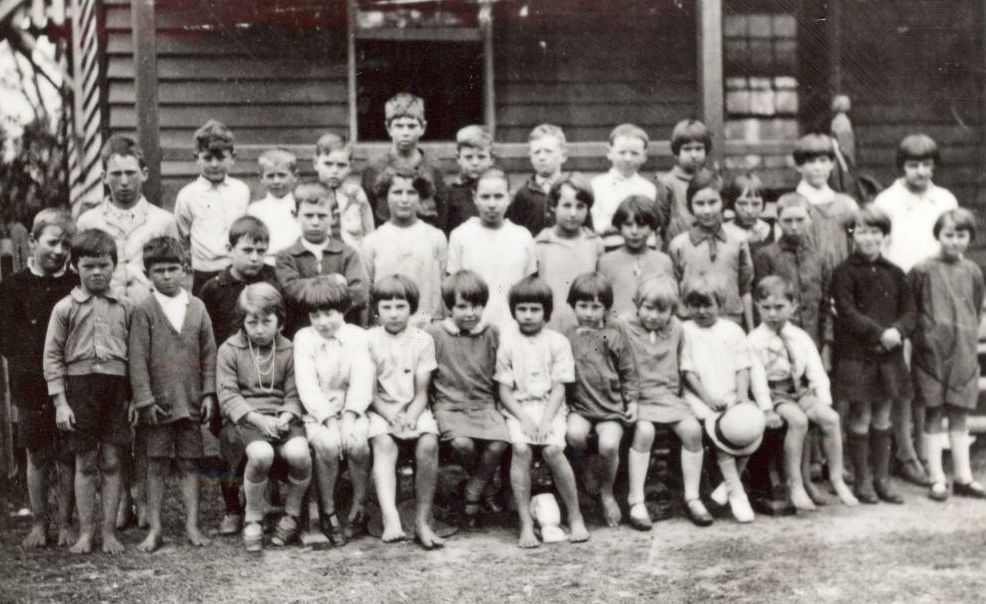 Pupils at Delaneys Creek School in 1927