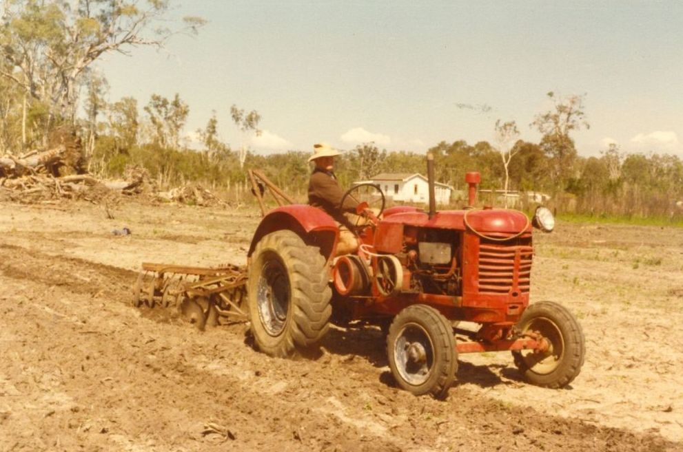 Kevin Horwitz clearing the site for the new Donnybrook Bowls Club building