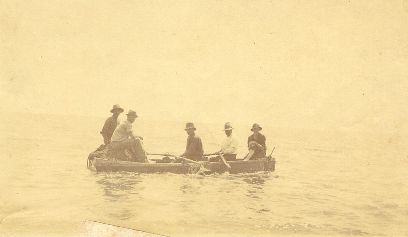 John (Jack) Tucker and brother Fred with net fishermen at Deception Bay