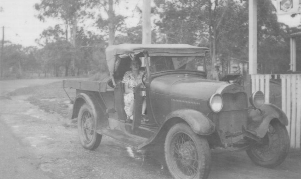 Hazel McLoughlin in Frank McLoughlin's motor vehicle