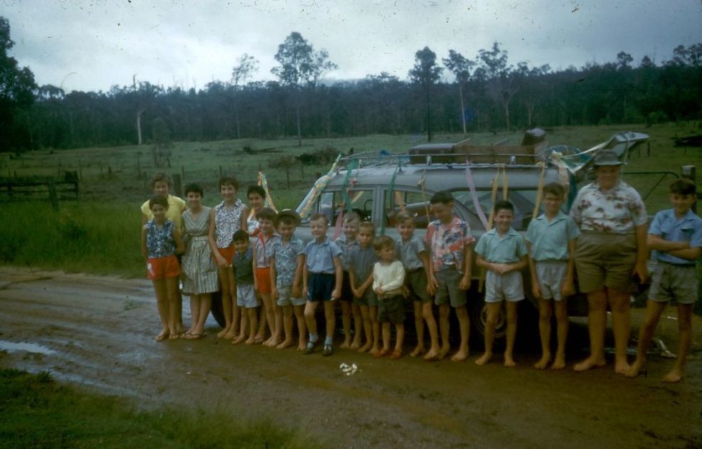 Members of the Lindsay and Dobson families