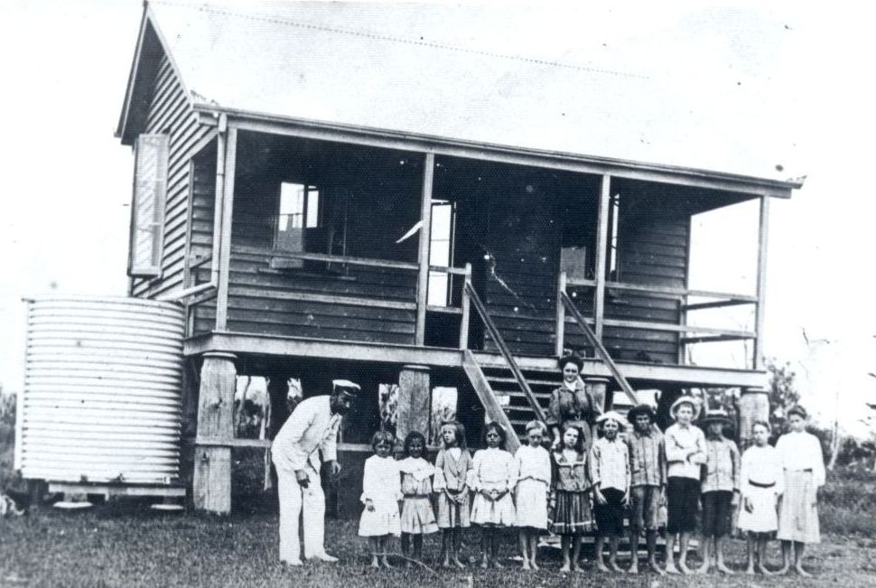 Teacher Lily Bennett and pupils of Toorbul Point School
