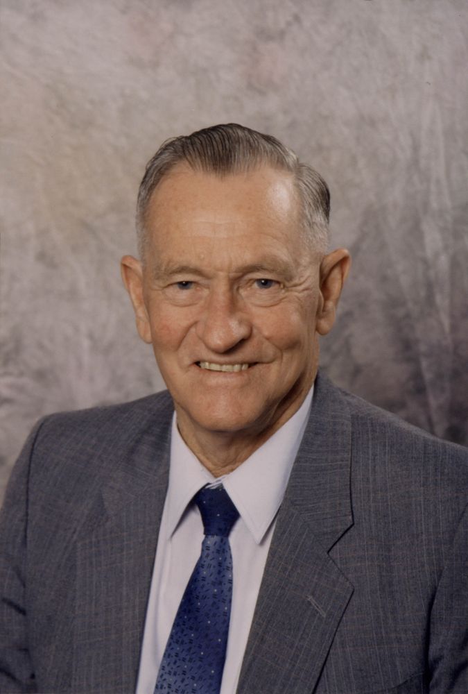 Cr J.T. (Tom) McLoughlin