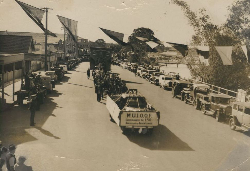 M.U.I.O.O.F.  Procession