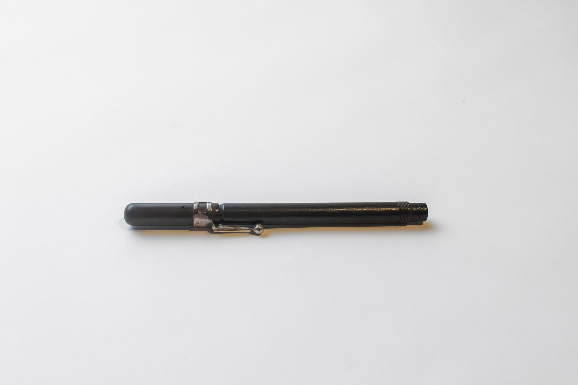 Onoto fountain pen - Hard &lsquo;vulcanised&rsquo; rubber body with stainless steel nib