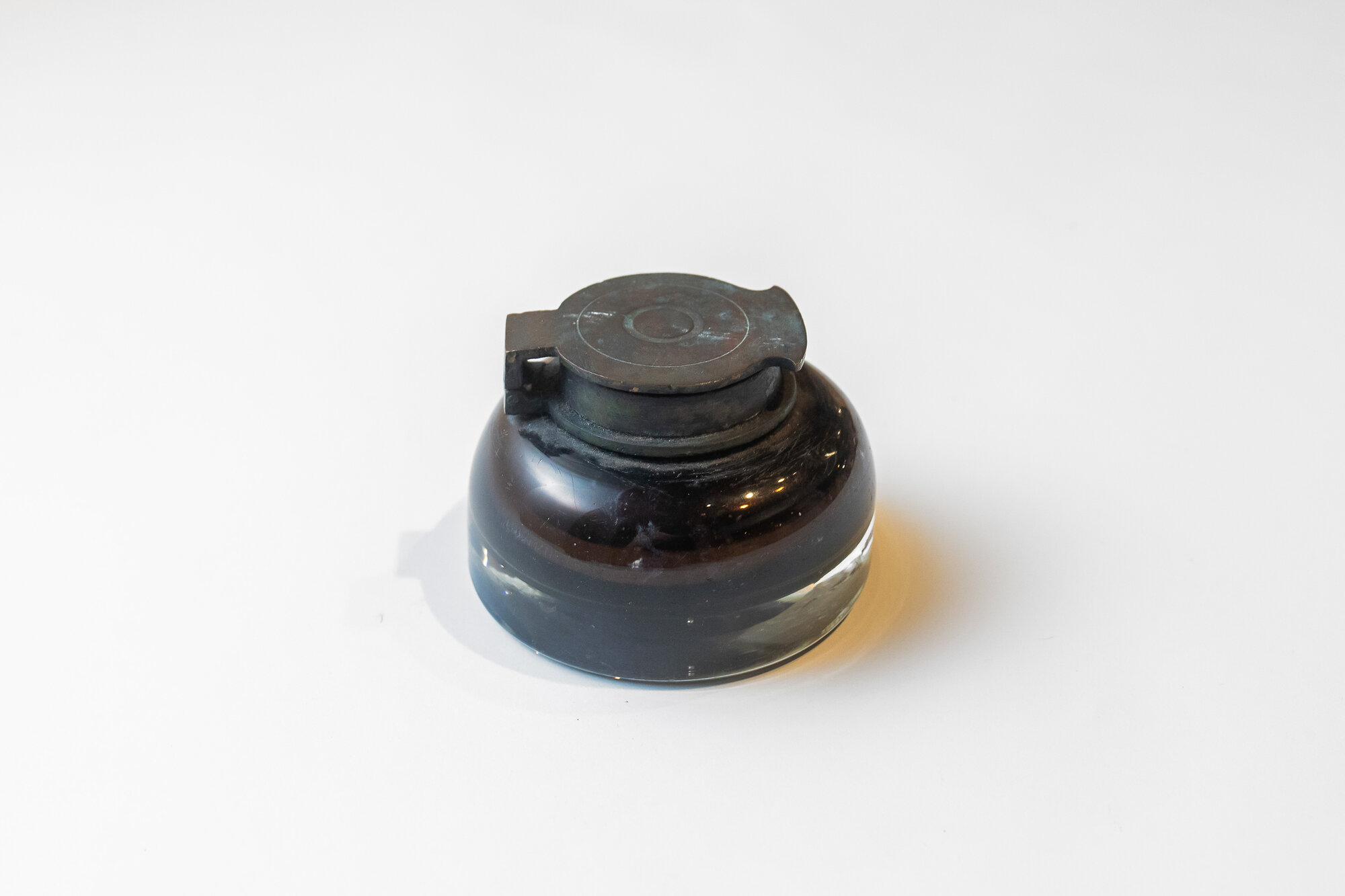 Glass inkwell - Heavy blown glass with brass top