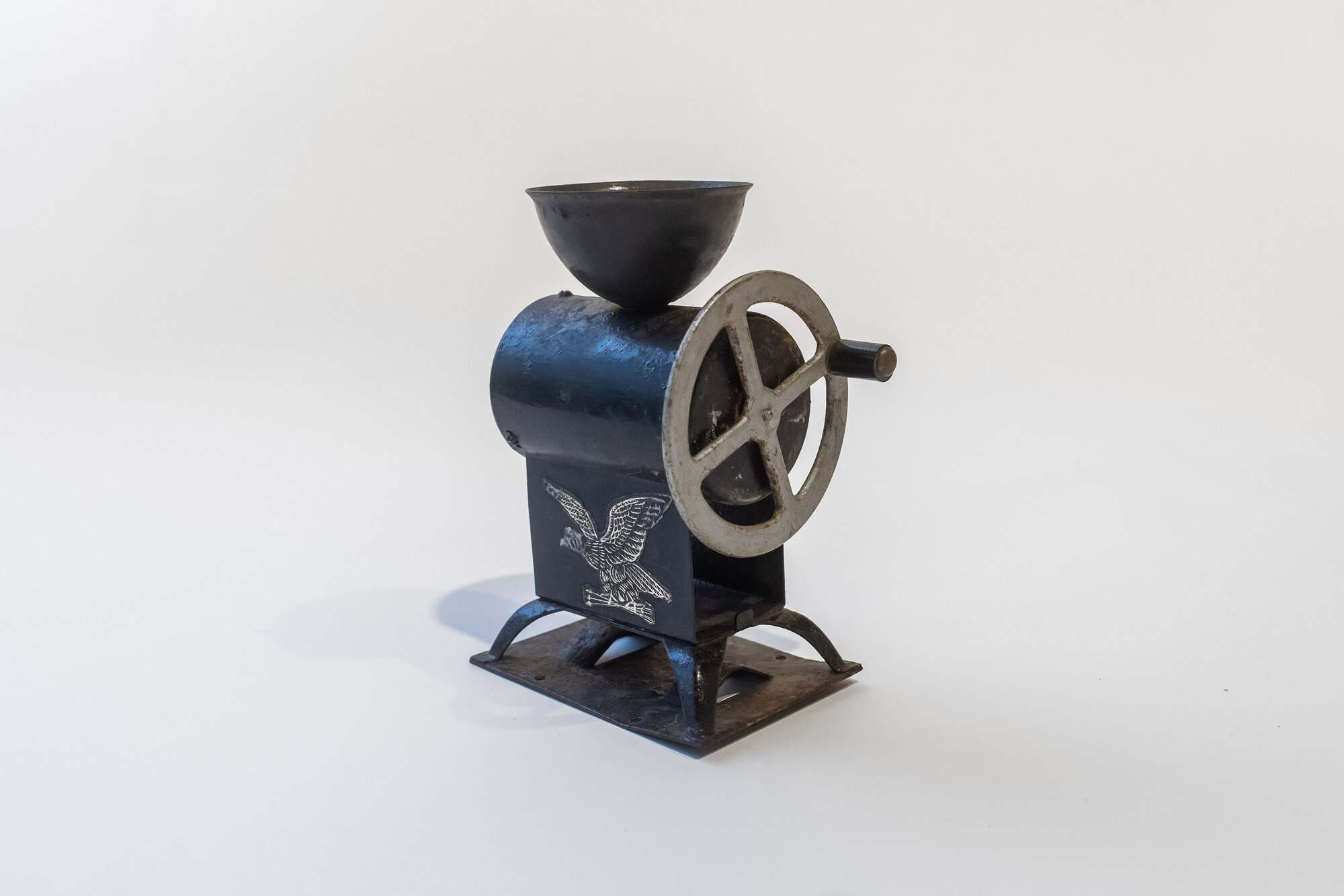 Desktop pencil sharpener 