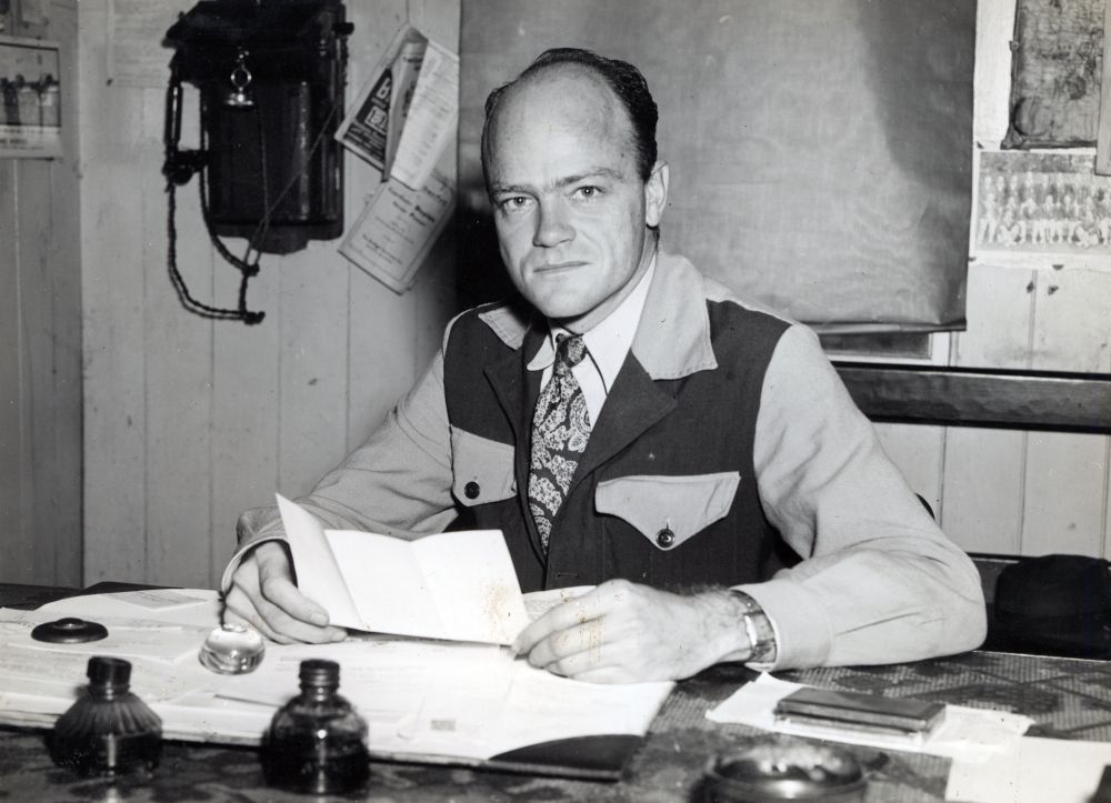 Geoff Bennett in 1950