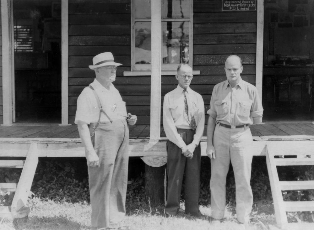 Frederick Bennett and his two sons, Lionel and Geoff