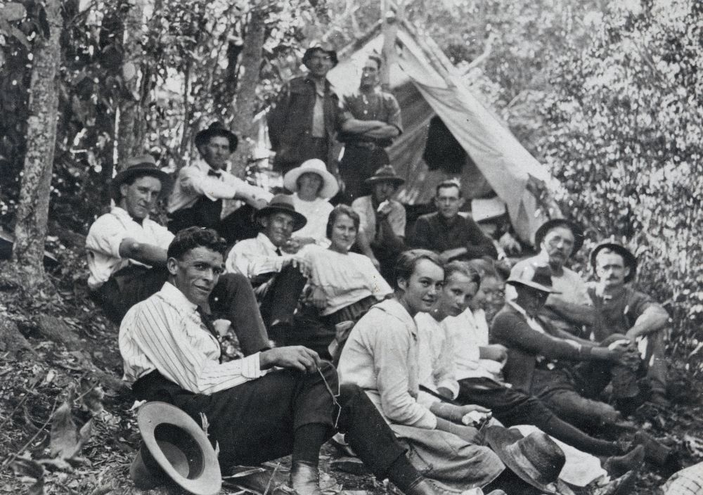 Picnic at the head of Laceys Creek, 1923