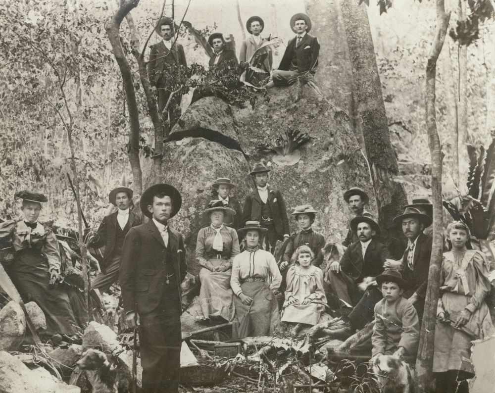 Bush picnic near the base of Mount Samson, 1910