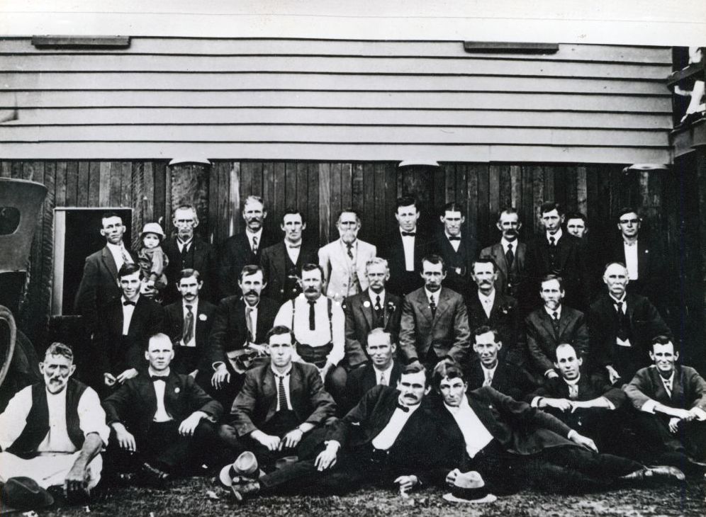 Men who helped build the Samford Farmers Hall, 1919