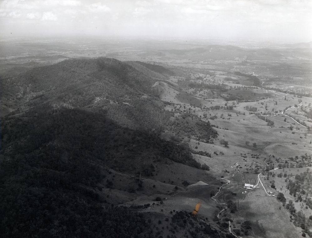 Aerial photograph looking east towards Samford, 1972