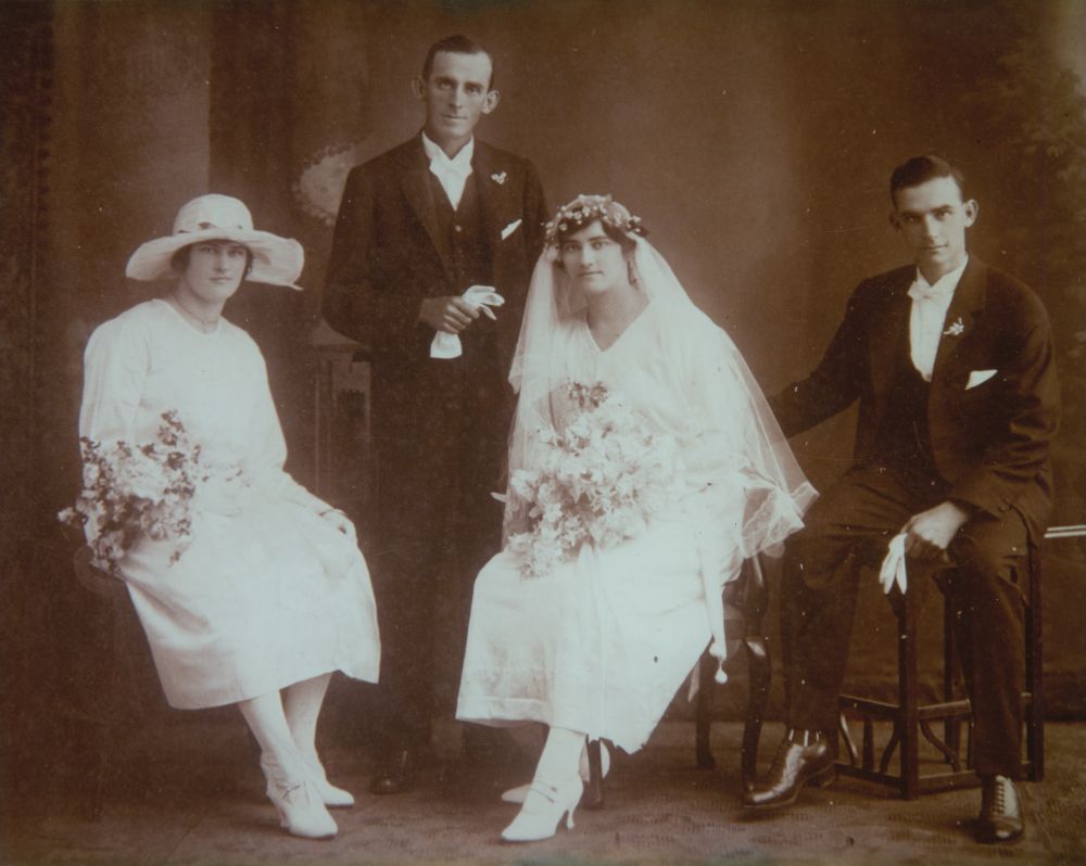 Wedding photograph of Steve McLennan and Minnie Chambers on 27 May 1922