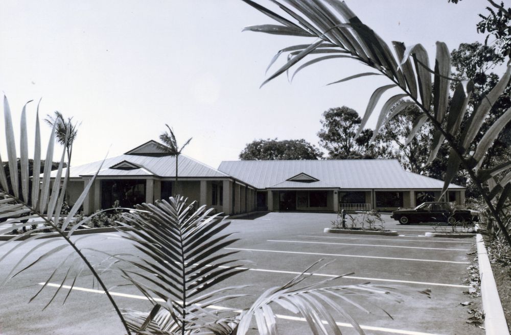 Exterior view of Kallangur Library, 1991