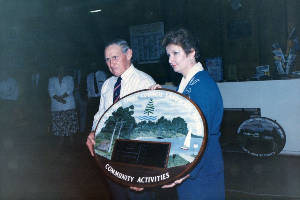 Presentation of Pine Rivers Shire Council 1992 Landscape Awards