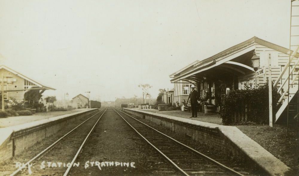 Strathpine Railway Station, early 20th century