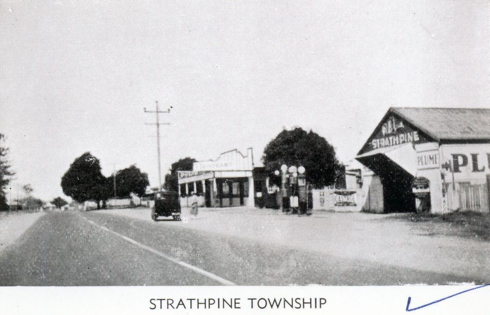 Postcard showing Strathpine township in the 1930s
