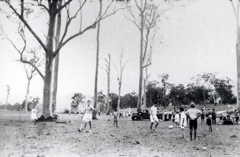 Cricket match at Samsonvale, 1945