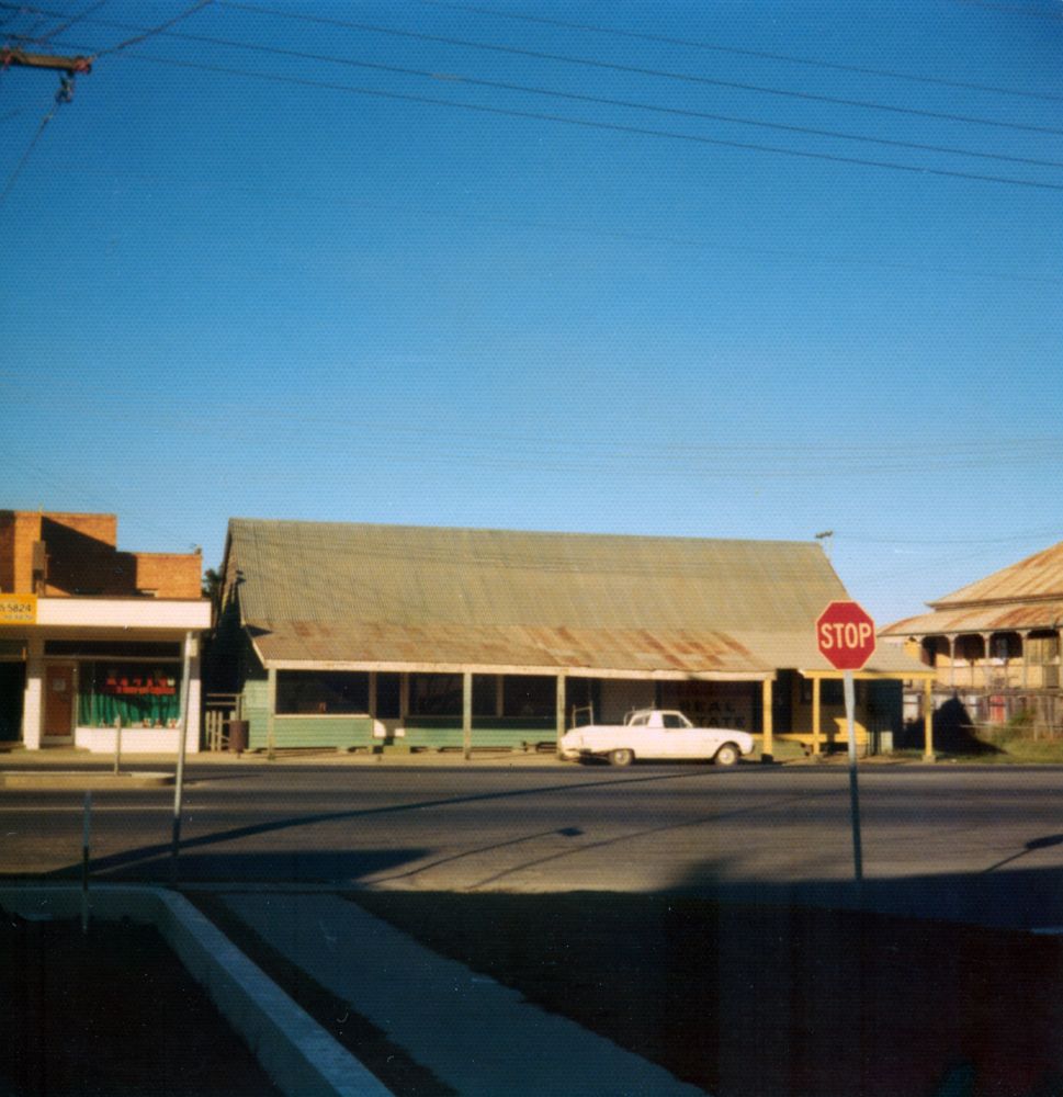Old bakery shop owned by the Piggott family, Gympie Road Strathpine, July 1975