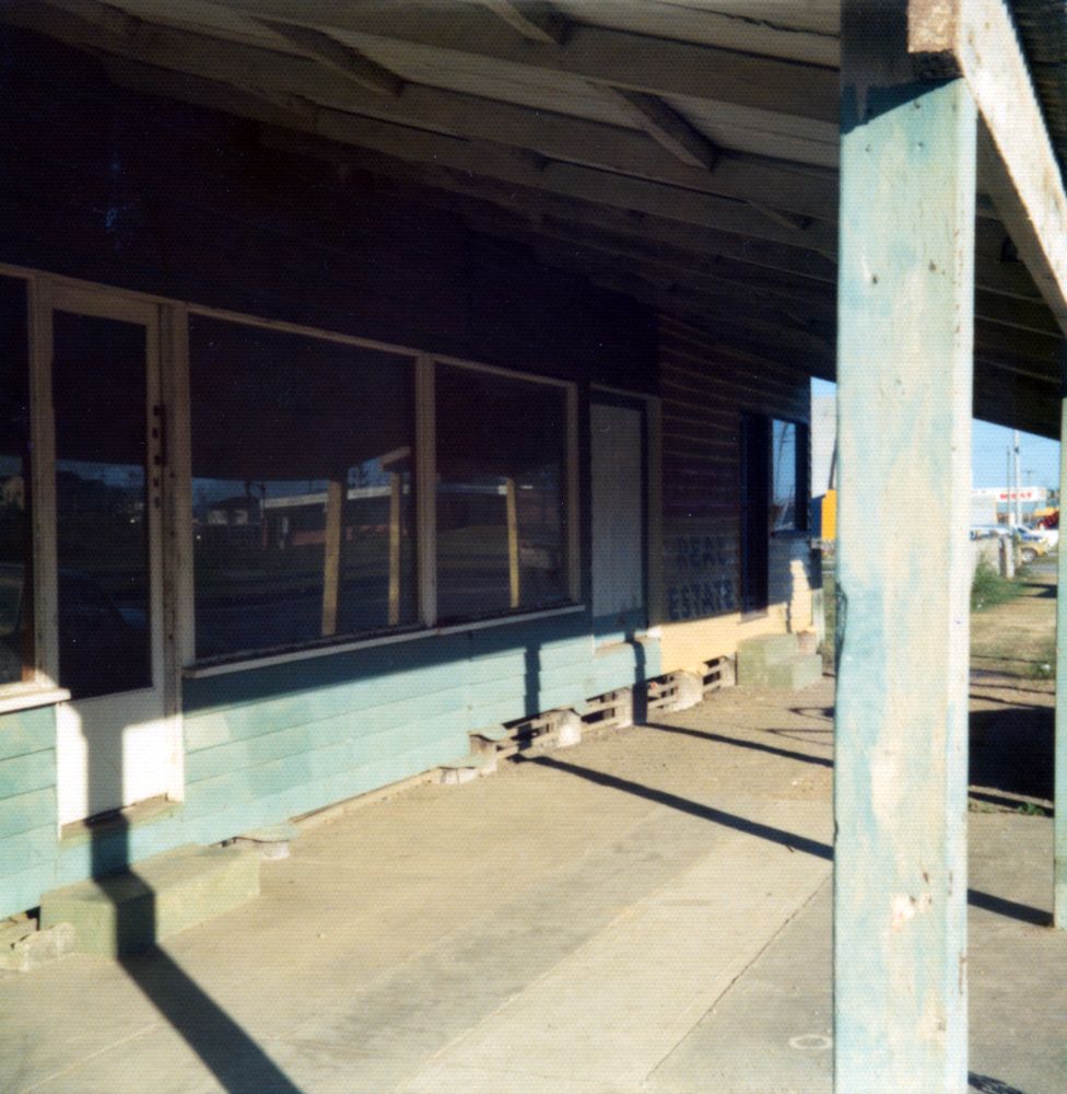 Old bakery shop owned by the Piggott family, Gympie Road Strathpine, 1975