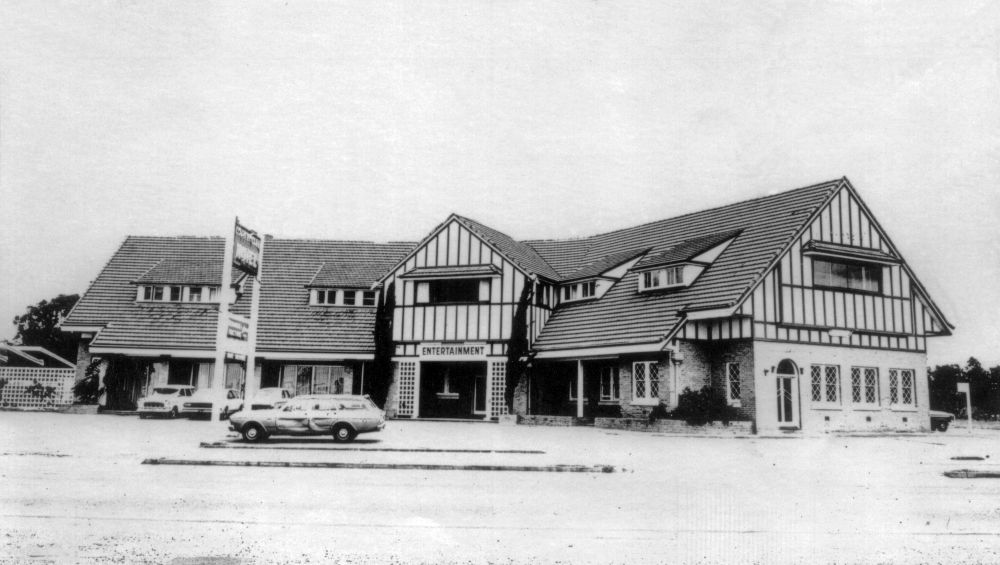 Country Club Hotel, Gympie Road Strathpine, newly constructed