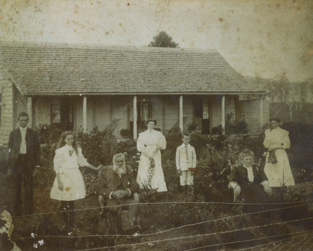 Hay Cottage when it was a farmhouse at Rush Creek, near Dayboro, 1900