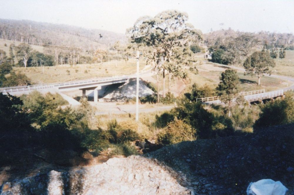 The new and old Rush Creek Bridge in the 1980s
