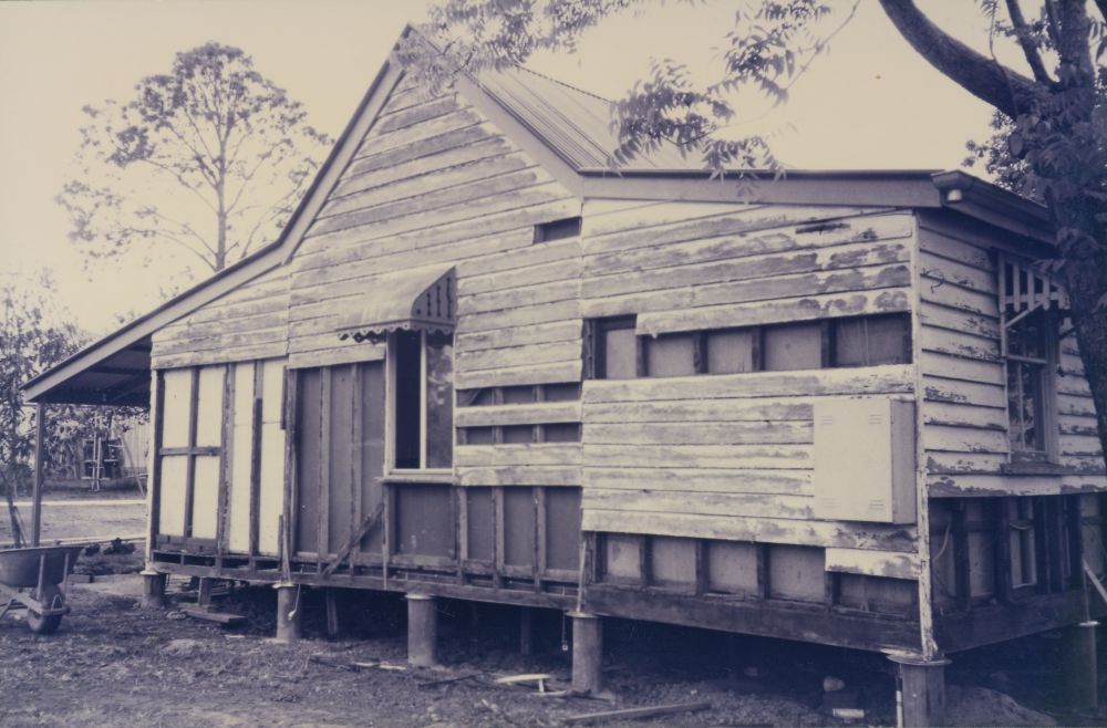 King's Cottage, 18 Dayboro Road Petrie, November 1994