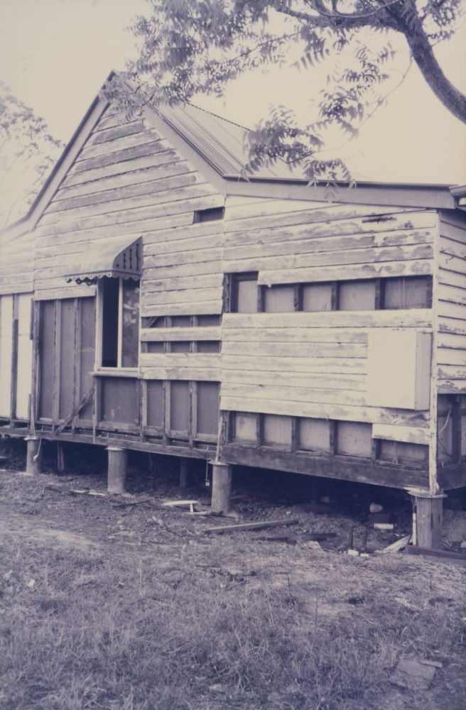 King's Cottage, 18 Dayboro Road Petrie, November 1994