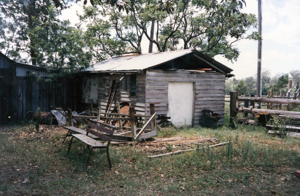 North Pine Country Park in 1995 - Hyde family farm buildings
