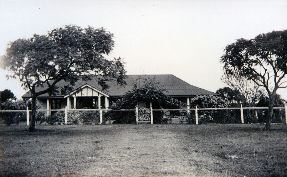 Farmhouse on England's farm, South Pine Road Brendale