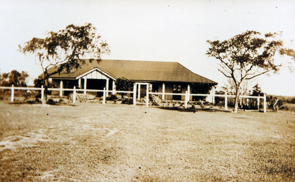 Farmhouse on England's farm, South Pine Road Brendale