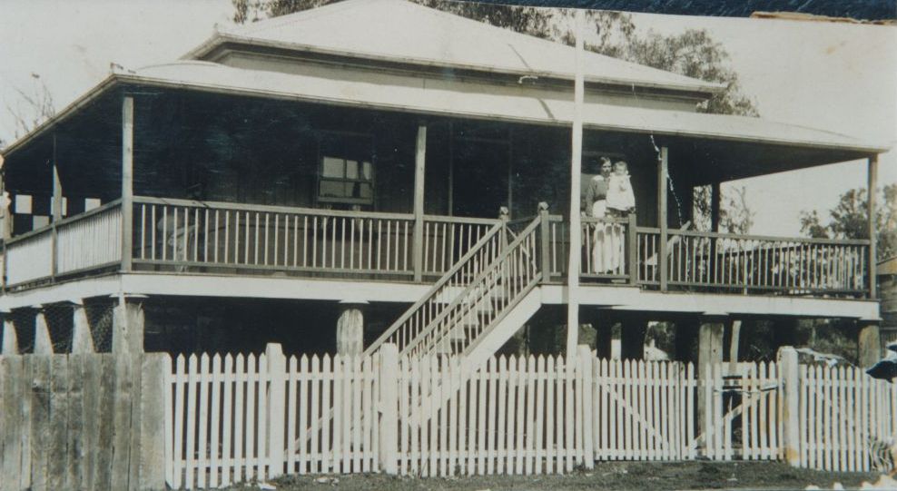 Tipperary Cottage, Petrie, ca. 1914