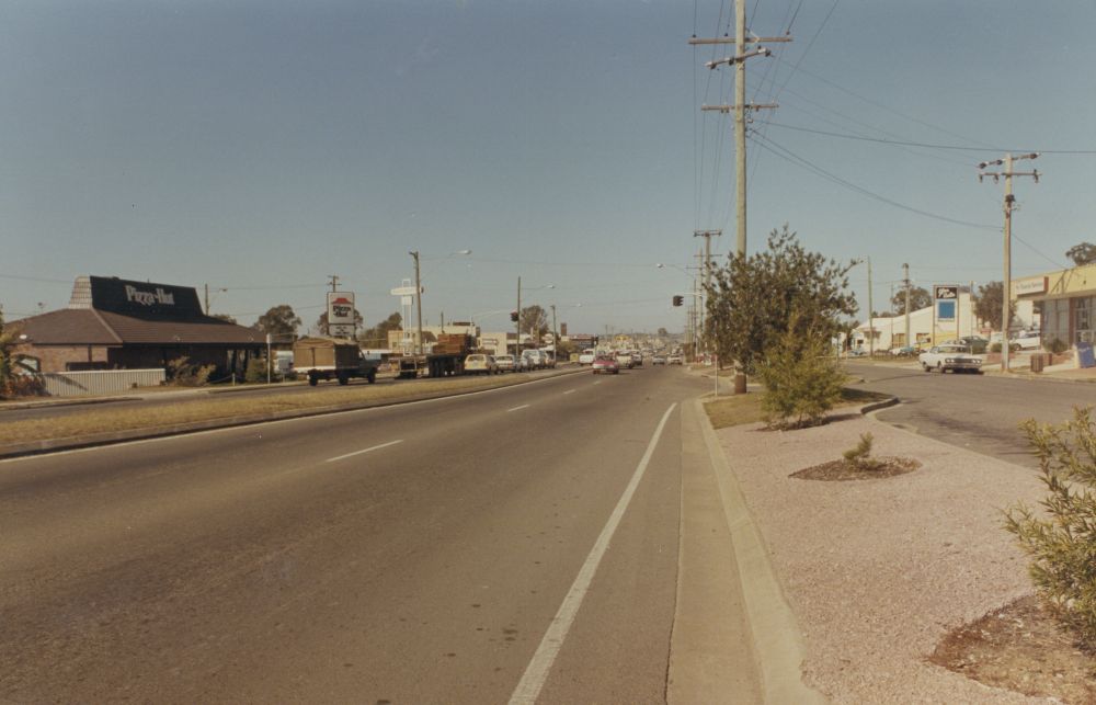 Gympie Road Strathpine, looking south