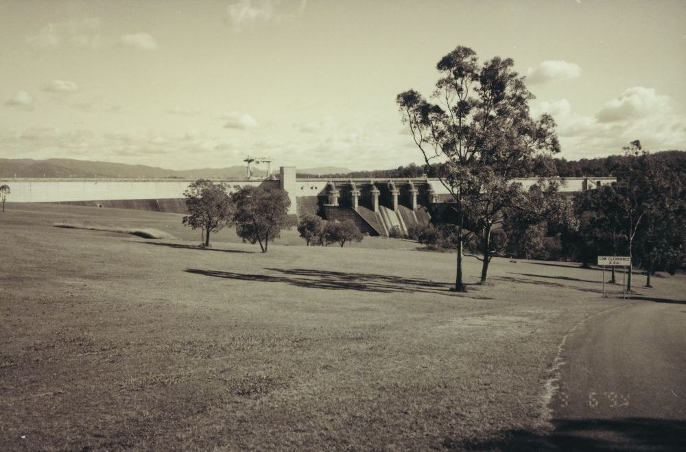 North Pine Dam, 1994