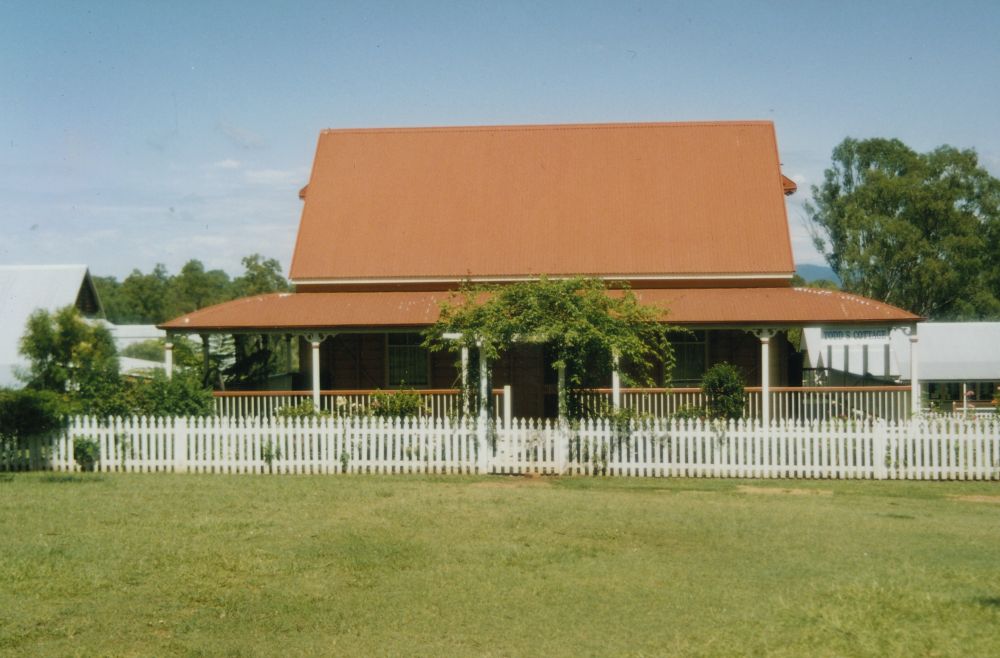 Todd's Cottage, North Pine Country Park, ca. 1988