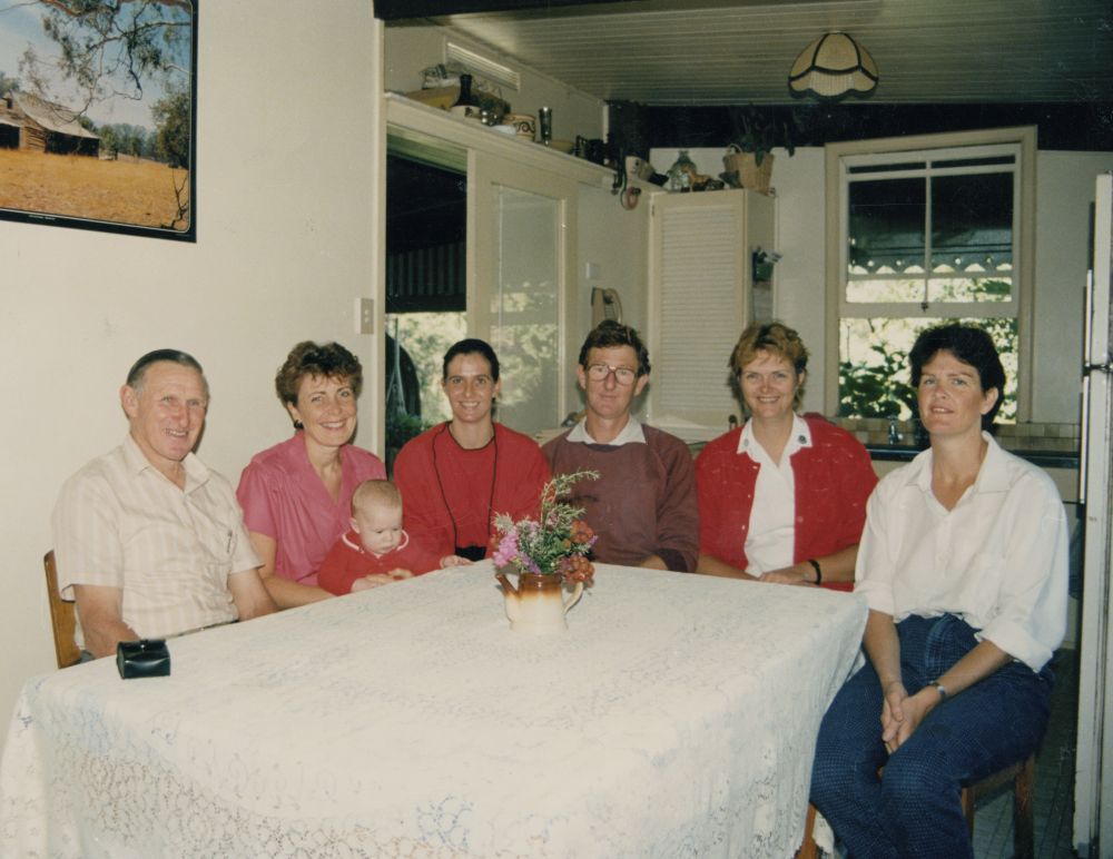 The Village Pump Editorial Committee, July 1987