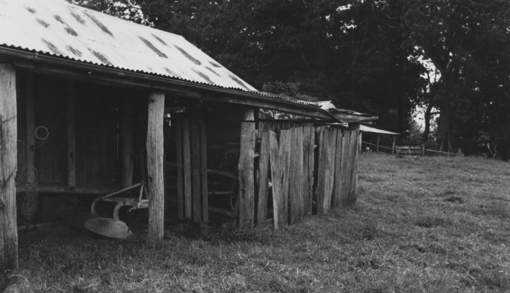 Side view of a slab barn on Hyde's property, 1976