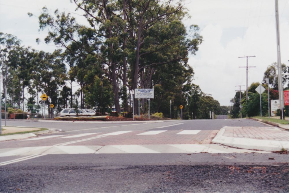 Sheaves Road and car parking area at Dakabin (Qld.) State School
