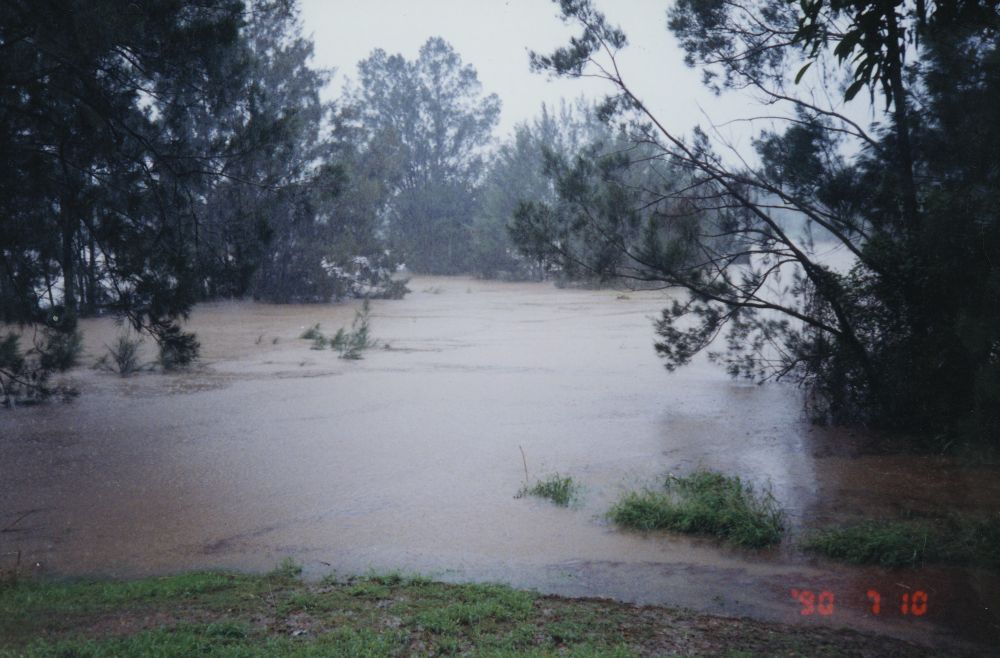 Flooding of South Pine River, April / May 1996
