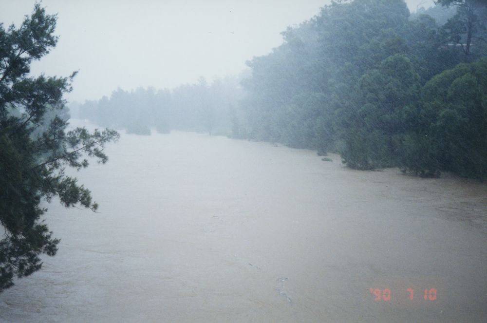 Flooding of South Pine River, April / May 1996