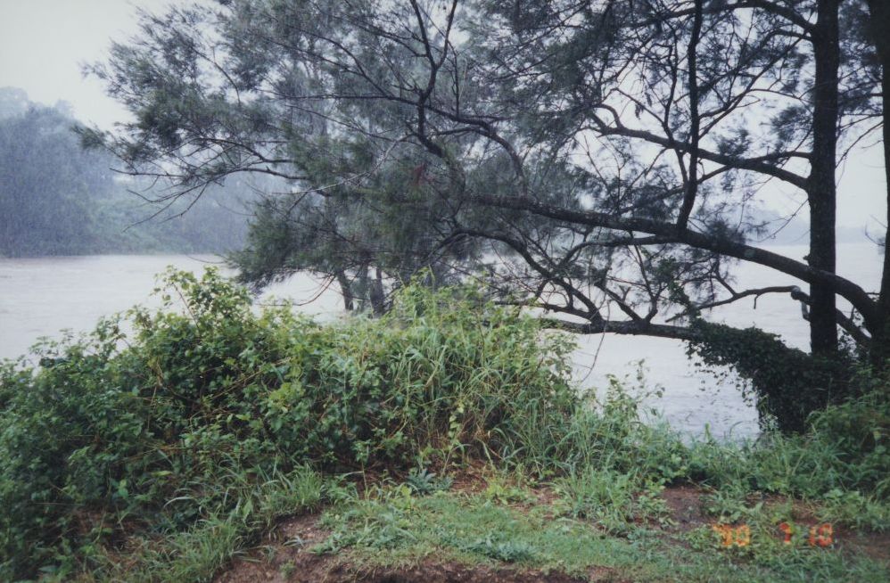 Flooding of South Pine River, April / May 1996