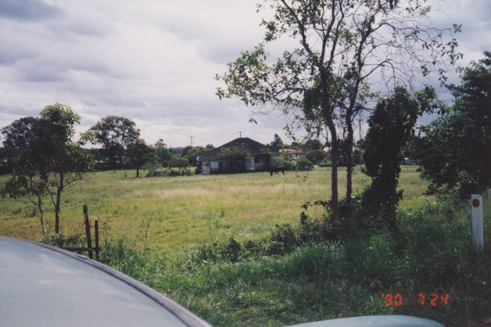 Old house near the corner of Samsonvale Road and Lavarack Road Bray Park, 1996