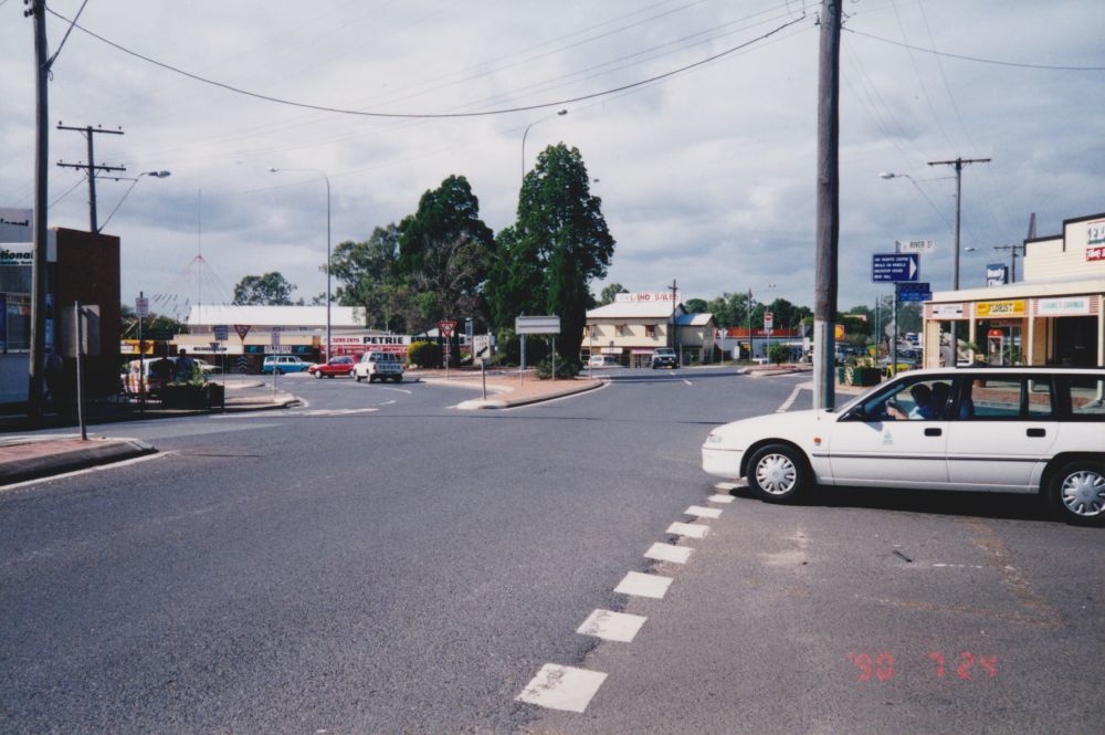 Petrie roundabout, 1996