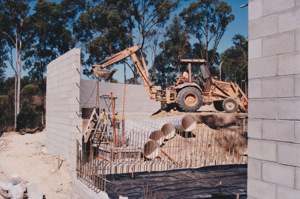 Early construction of the Albany Creek Aquatic and Recreation Centre (later Albany Creek Leisure Centre)