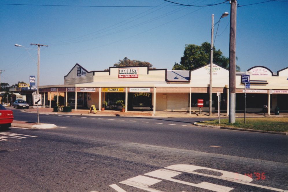 Petrie Historical Society walk around Petrie, 1996