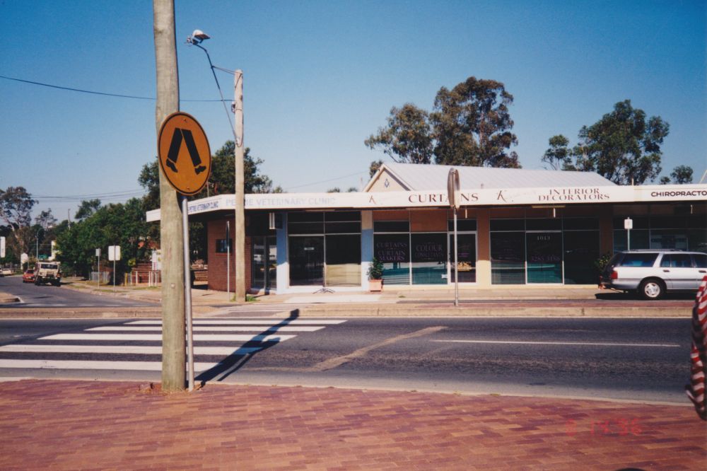 Petrie Historical Society walk around Petrie, 1996