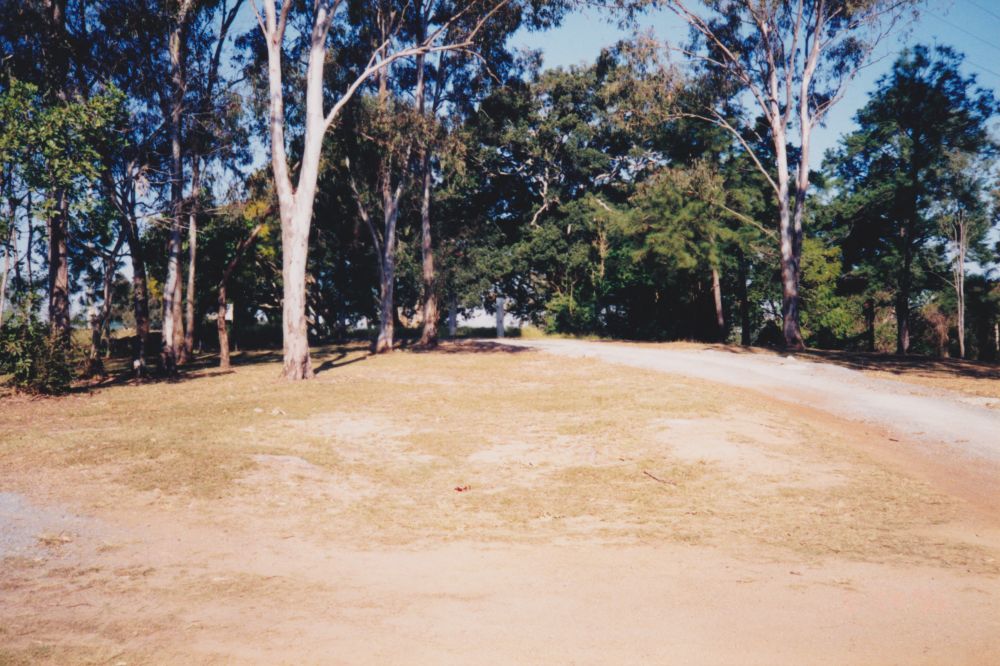 Petrie Historical Society walk around Petrie, 1996